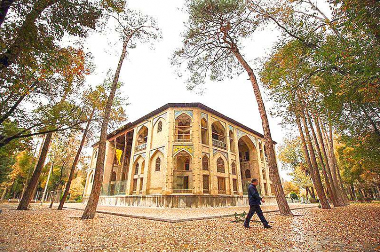 Hasht Behesht Palace